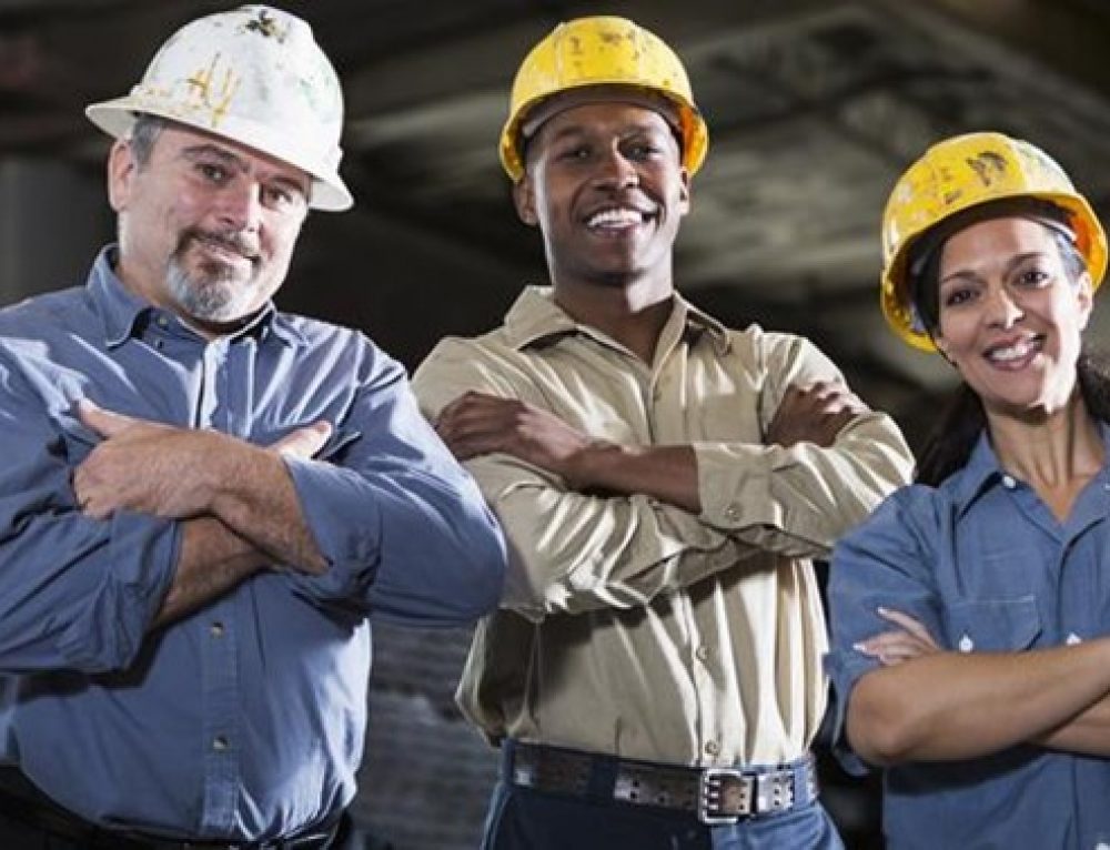 Рабочий класс фото. Blue Collar worker. Пять рабочих. Фото современный рабочий класс. Тех работник.